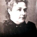 Maria Obuchowska-Morzycka (ok. 1905), źródło: jerzy.klijanienko@curie.net / Zbiory rodzinne / Album.Wielcy.pl za: https://zapomnianepisarkipolskie.uws.edu.pl/pisarki?view=article&id=23:obuchowska-morzycka-maria&catid=20:pisarki. Domena publiczna / Public domain